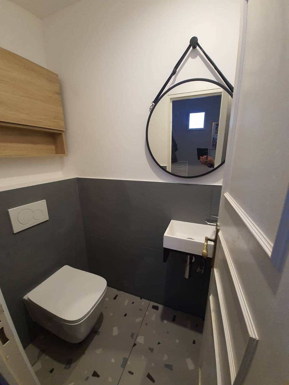 653fa58ca03d2_images_large